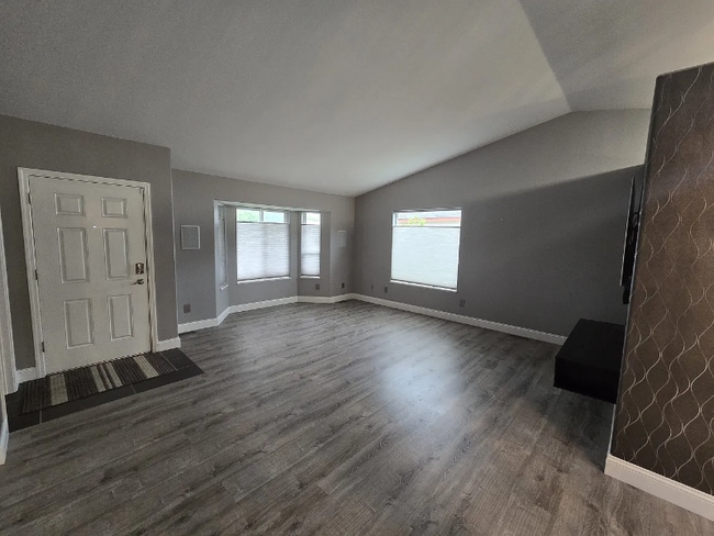 Building Photo - 9300 Beitinger Dr