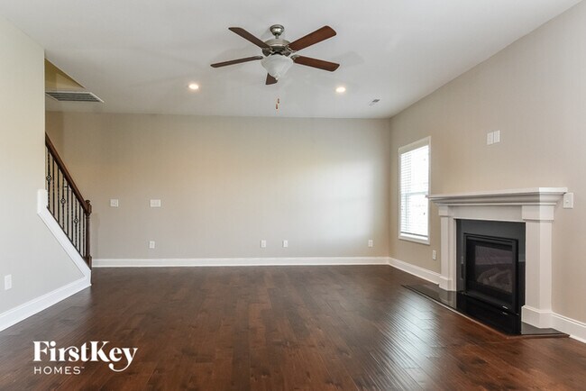 Building Photo - 743 Breeders Cup Dr