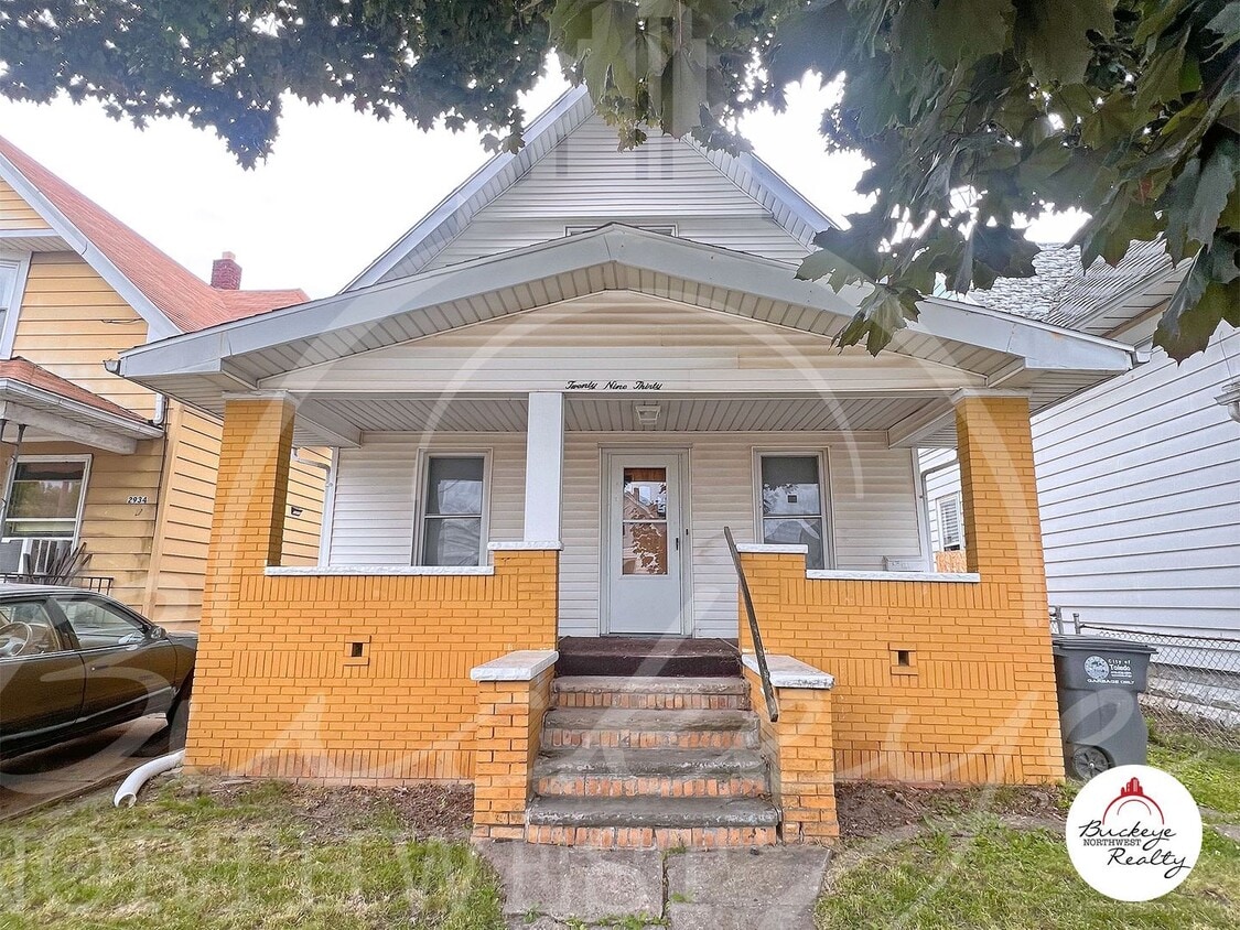 Primary Photo - 3 Bedroom House - North Toledo