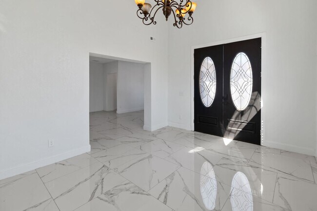 Building Photo - 4/3 Lakefront Home for Rent – 1 Acre – Near College Park & Downtown Orlando