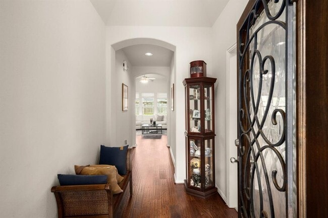 Foto del edificio - 8138 Black Percher St