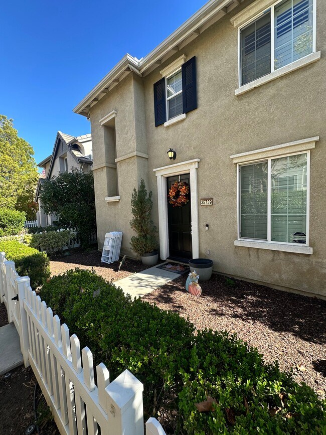 Foto del edificio - 35739 Plume Ln