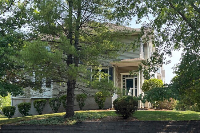 Building Photo - 39 Briar Ln