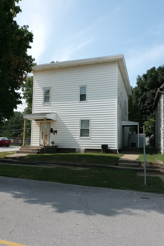 Primary Photo - 107 S Walnut St