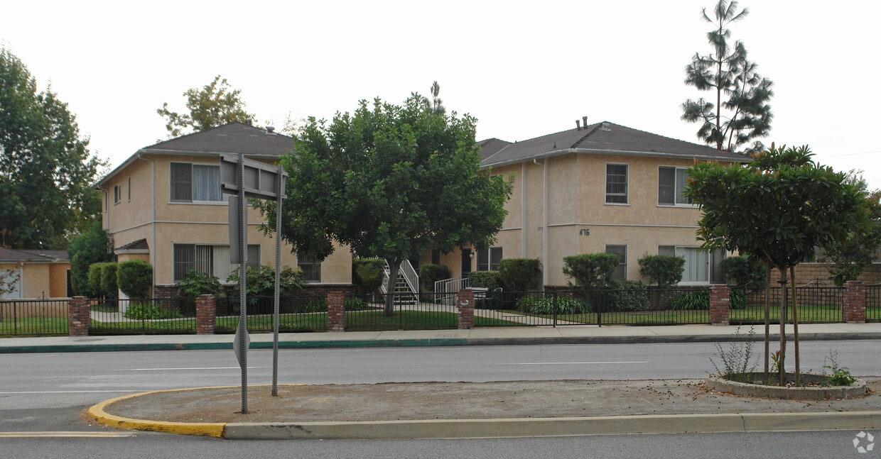 Primary Photo - 476 Woodbury Rd