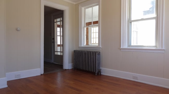 Building Photo - 41 Cushing St