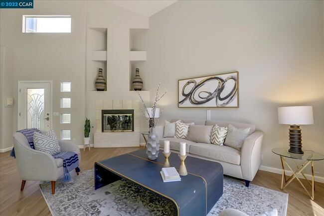 Building Photo - 388 Catalan Way