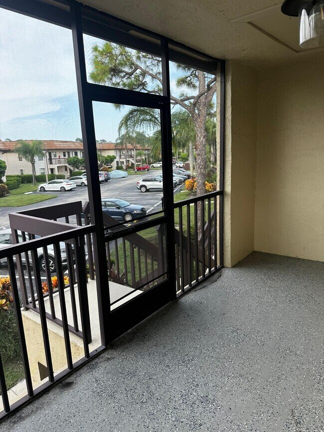 Building Photo - 7221 Golf Colony Ct