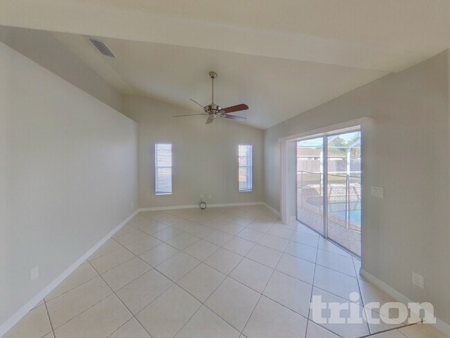 Foto del edificio - 4090 W Price Blvd