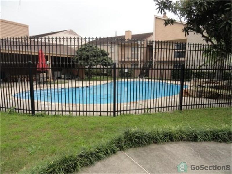Primary Photo - 10203 Forum Park Dr