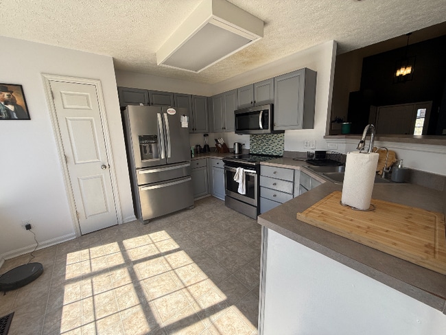 Building Photo - 669 Granwood Blvd