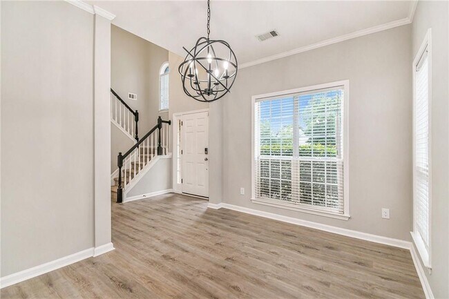 Building Photo - 510 Kingsport Dr
