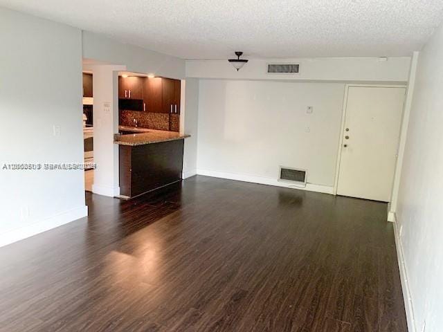 Building Photo - 2715 Tigertail Ave