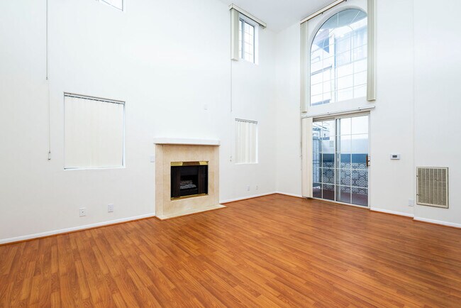 Foto del edificio - 1338 Yale St