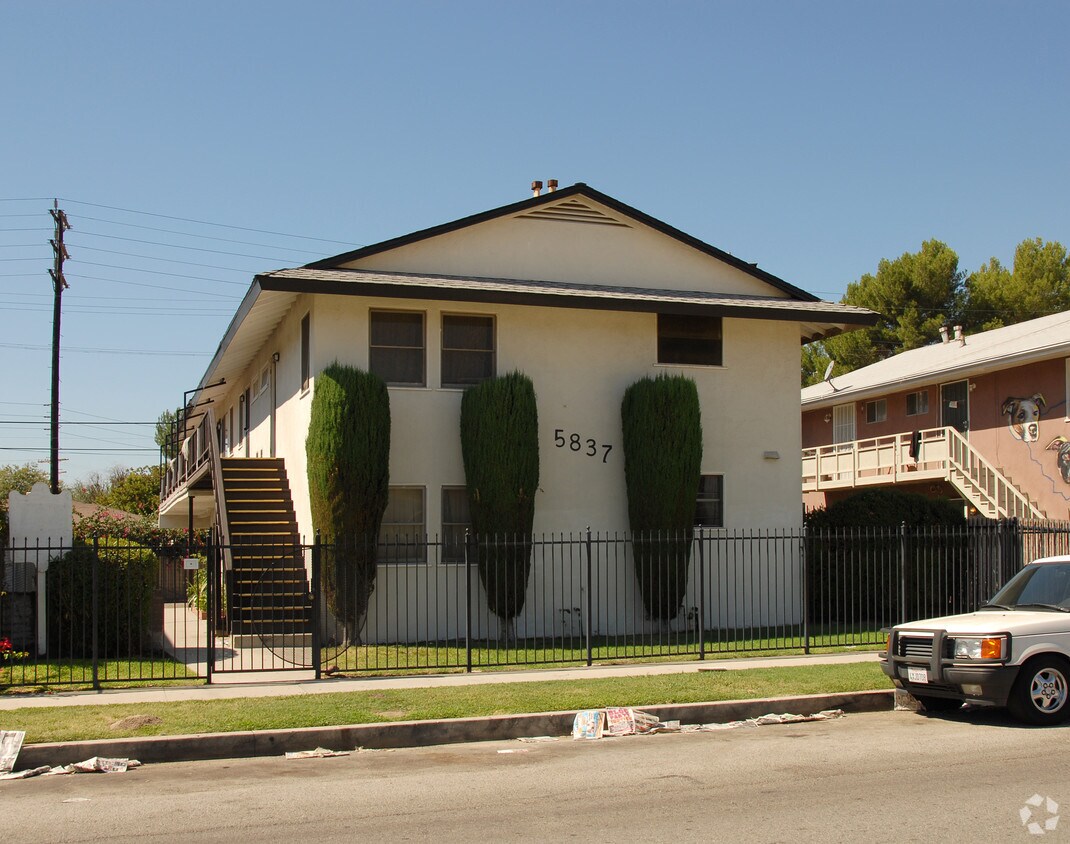 Foto del edificio - 5837 Whitnall Hwy
