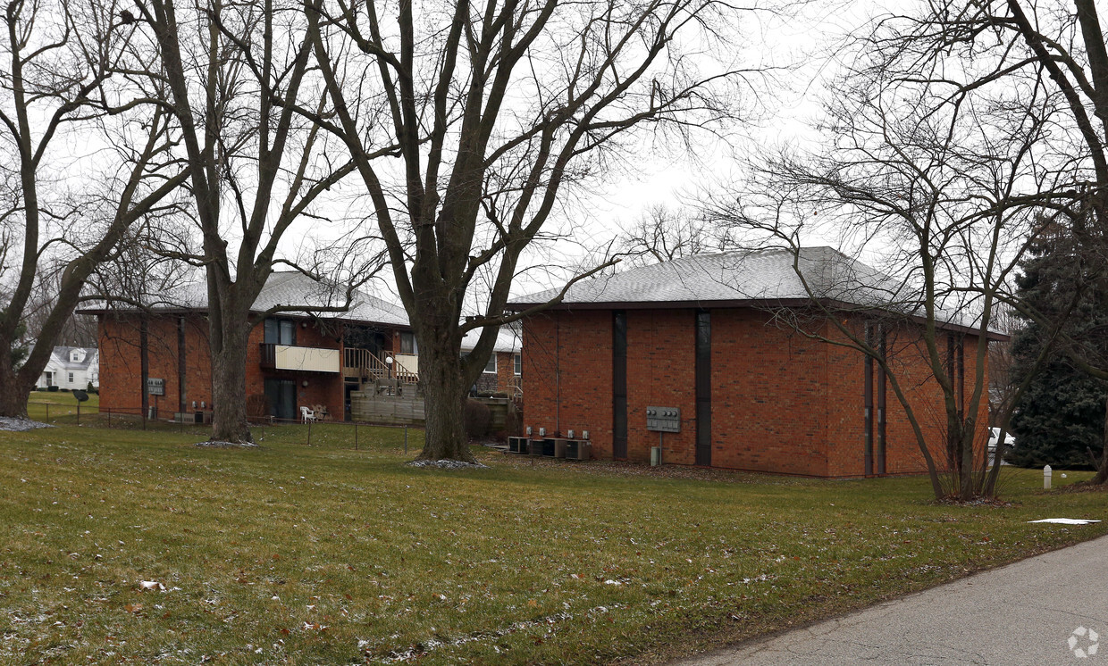 Building Photo - Ulen Court Apartments