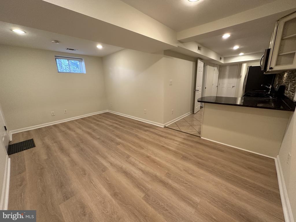 Foto principal - 1400 Morse St NE