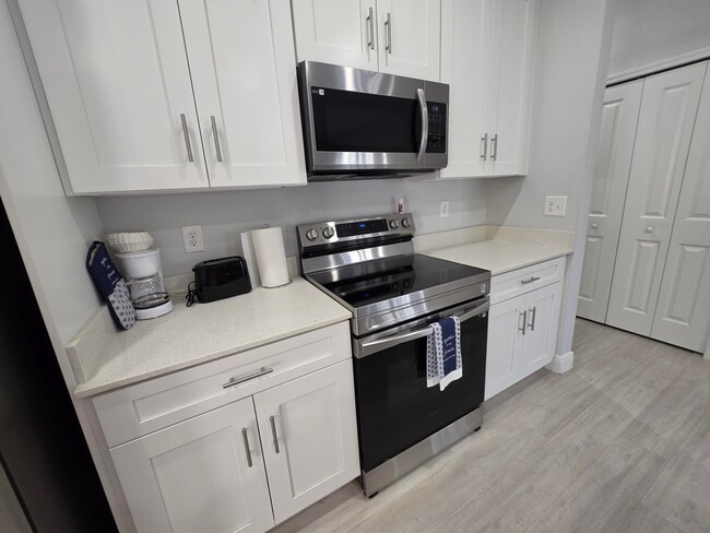 Foto del edificio - 6748 Cherry Rd