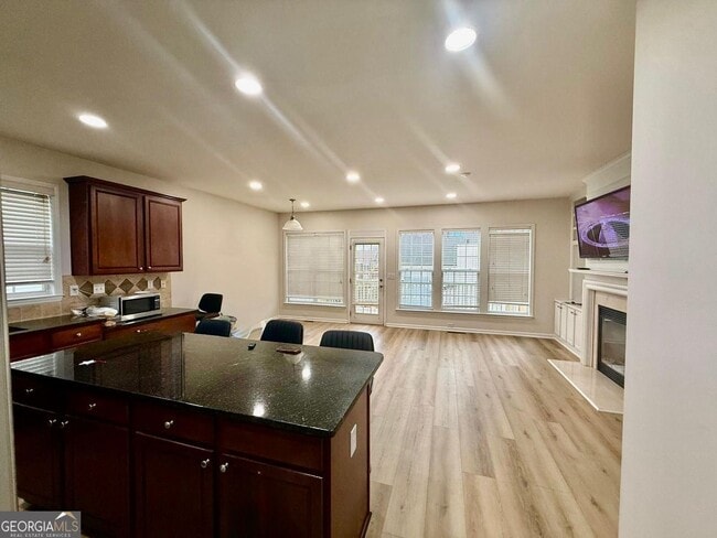 Building Photo - 830 Pimlicon Pl