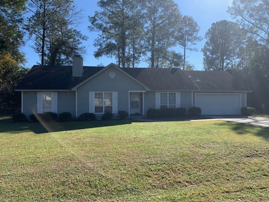 Foto principal - 3Bedroom/2Bath in North Lowndes County