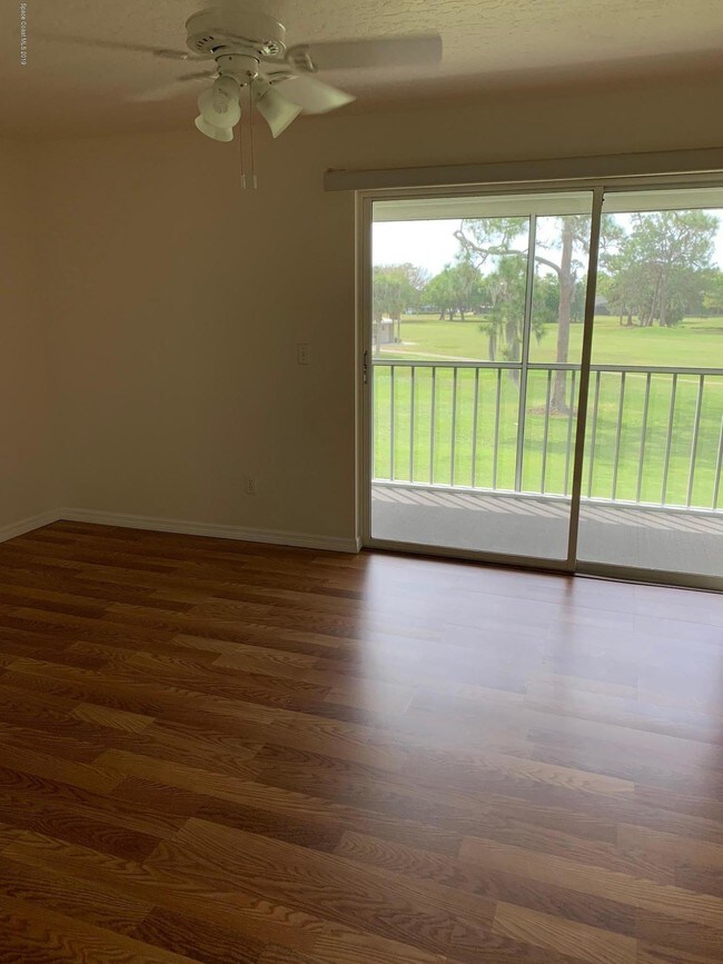 Foto del edificio - 1600 Woodland Dr