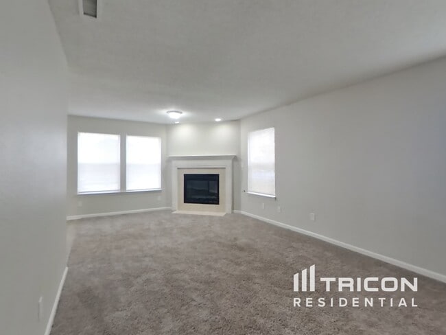 Building Photo - 522 Harmony Dr