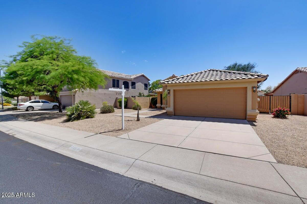 Foto principal - 7409 W Crest Ln