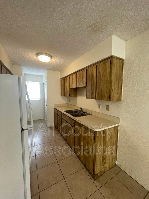 Building Photo - 8925 Cochise Ln