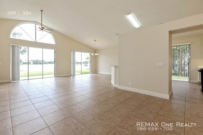 Foto del edificio - 1361 NW 185th Ave