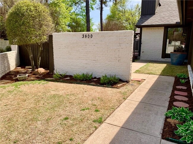 Photo - Perfect Location & Worry Free Living! House