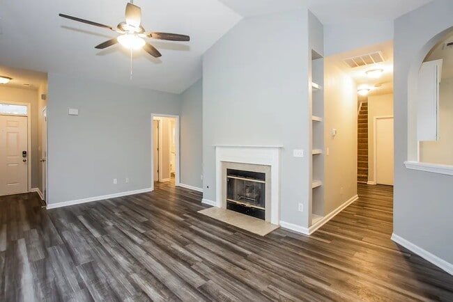 Building Photo - 8312 Springhead Ln