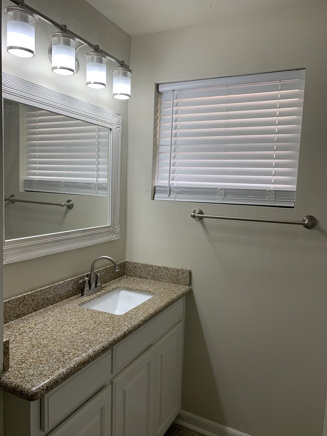 Bathroom - 5411 Sycamore Street