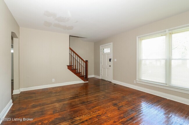 Foto del edificio - 2112 McCloskey Ave