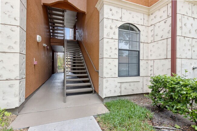 Building Photo - 6149 Metrowest Blvd