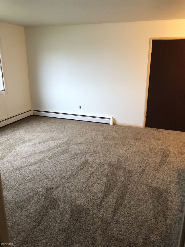 Foto del edificio - 2 br, 1 bath  - 804 Central St E