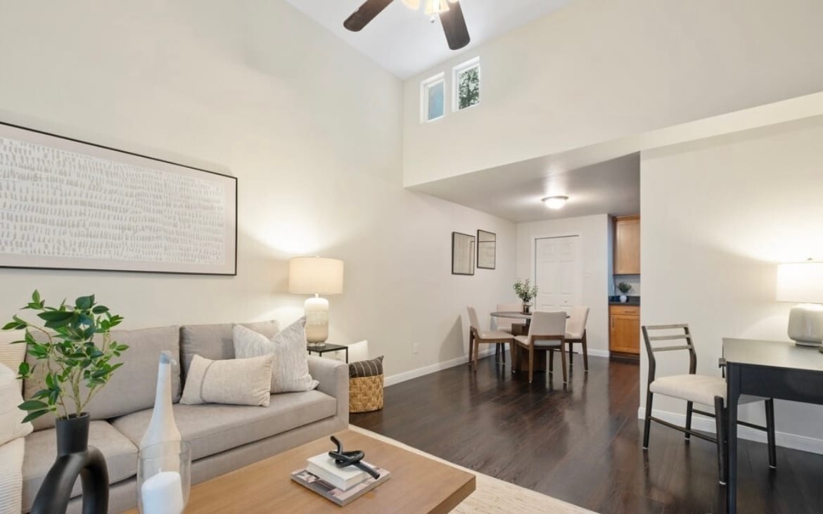 Photo - 4300 NE Sunset Blvd (Renton, WA)