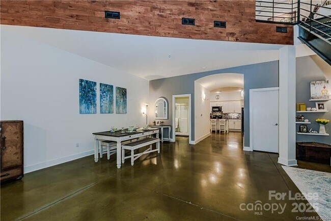 Photo - 913 Westmere Ave Apartment