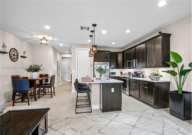 Building Photo - 10103 Akenside Dr