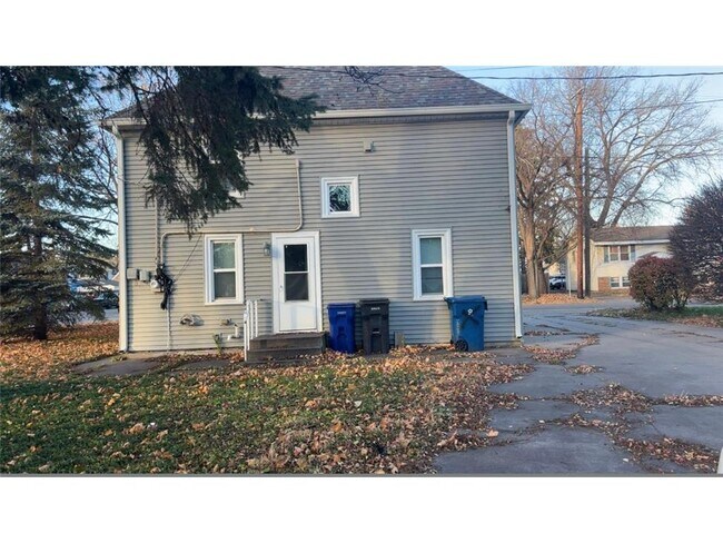 Building Photo - 726 Randolph Ave