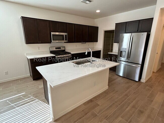 Building Photo - 5731 W Encinas Ln