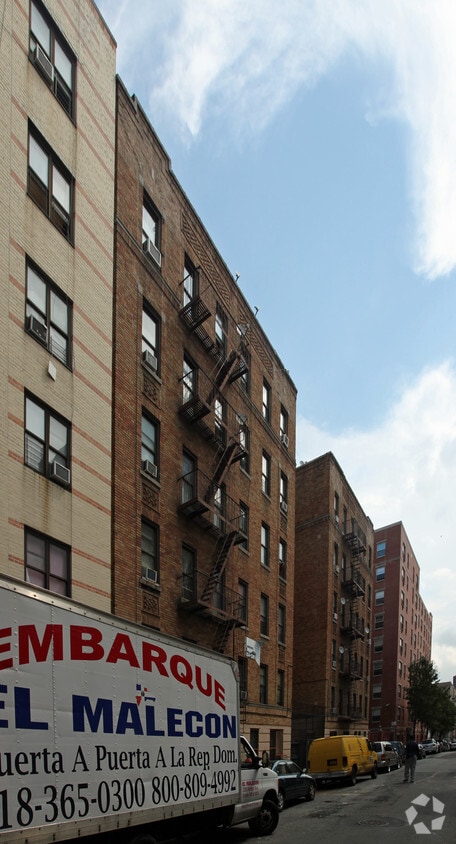Building Photo - 231 Echo Pl
