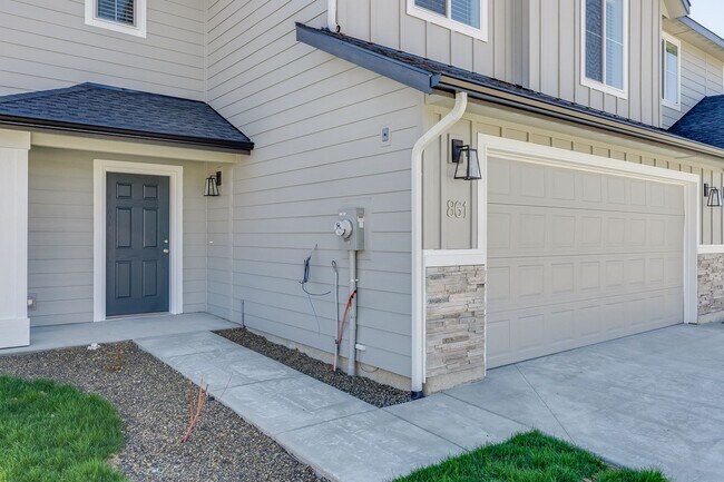 Foto del edificio - Beautiful 3 Bedroom Townhome for Lease!