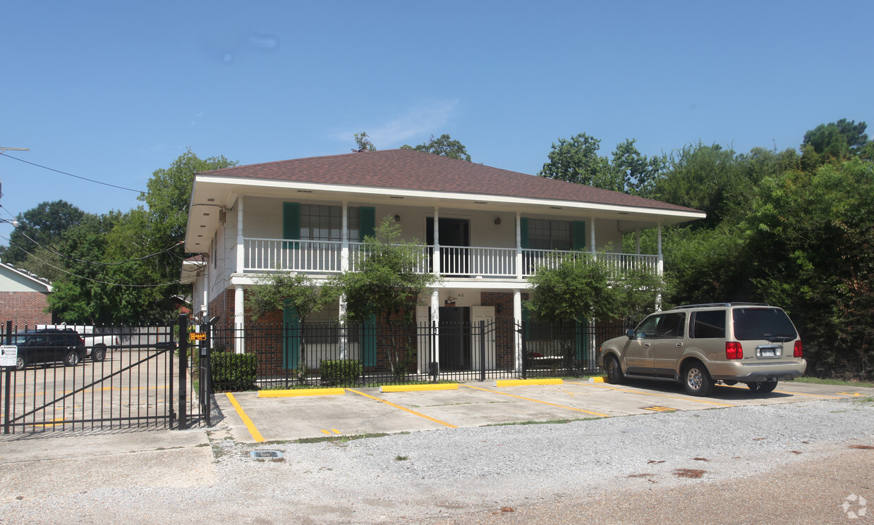 Building Photo - Lynn Apartments
