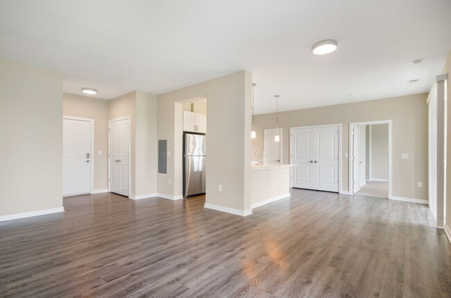 Foto del edificio - Two Bedroom Luxury Apartment (Elevator Bui...