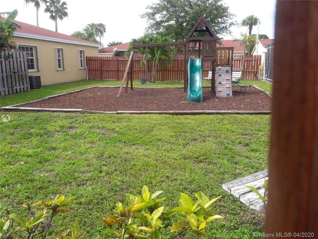 Foto del edificio - 21230 NE 9th Pl