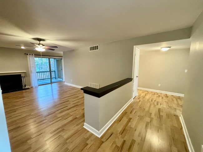 Building Photo - 58 Rumson Ct