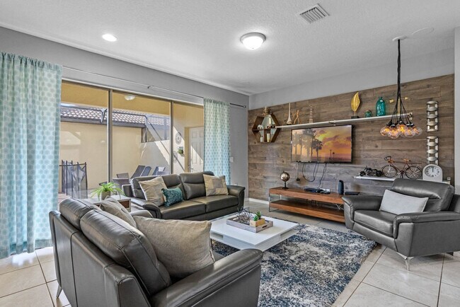 Building Photo - 9037 Rhodes St