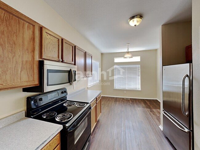 Building Photo - 9835 Kenton Cir