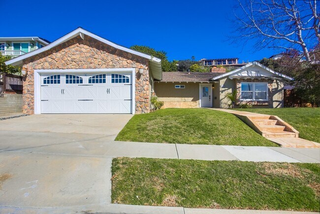 Building Photo - 2295 Bahia Dr