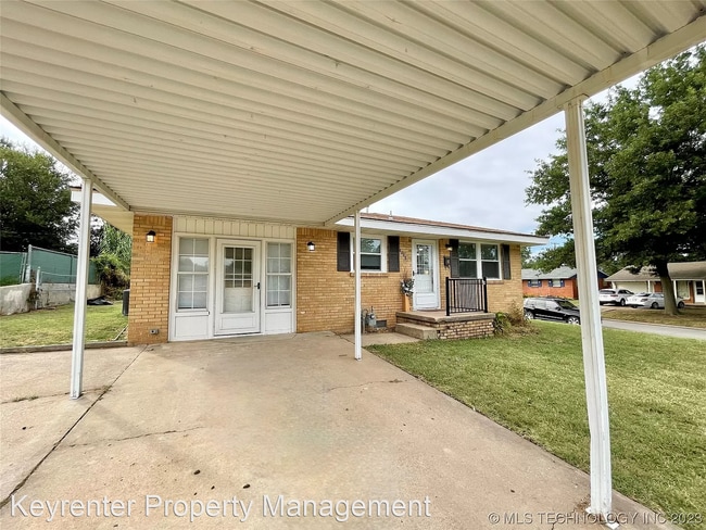Building Photo - 4 br, 2 bath House - 4768 Cornell Dr